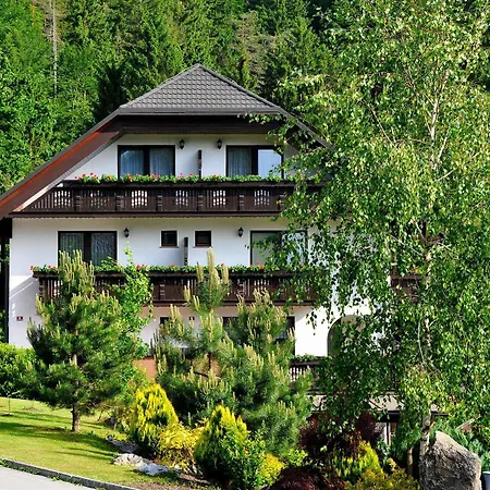 Nature Lukanc Отель